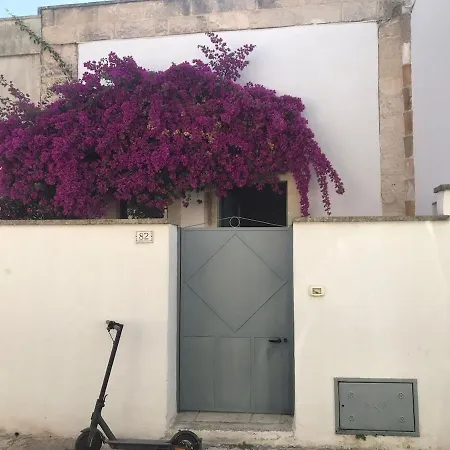 Casa Ottantadue * Spongano